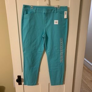 Old Navy pixie ankle pants
